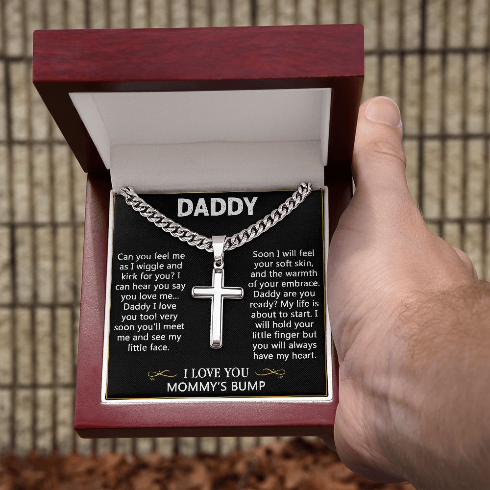 Wear your faith proudly with this Cuban Chain with Artisan Cross Necklace. Perfect to remember when your baby was again in mummy, and when we all been waiting for him or her to arrive in your family.