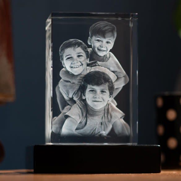 2D/3D Laser Engraved Crystal Cube Photo Frame with 1-4 People Family photo