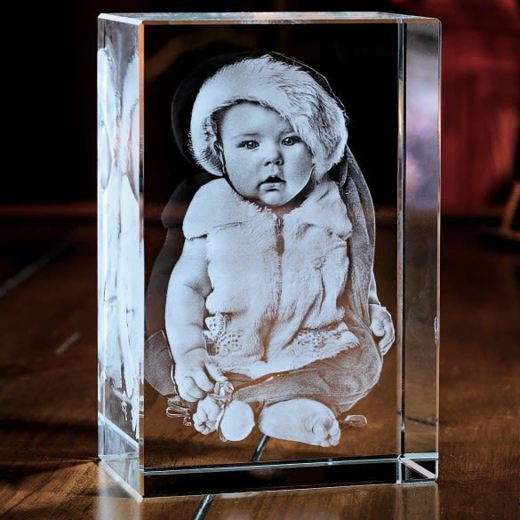 2D/3D Laser Engraved Crystal Cube Photo Frame with 1-4 People Baby photo